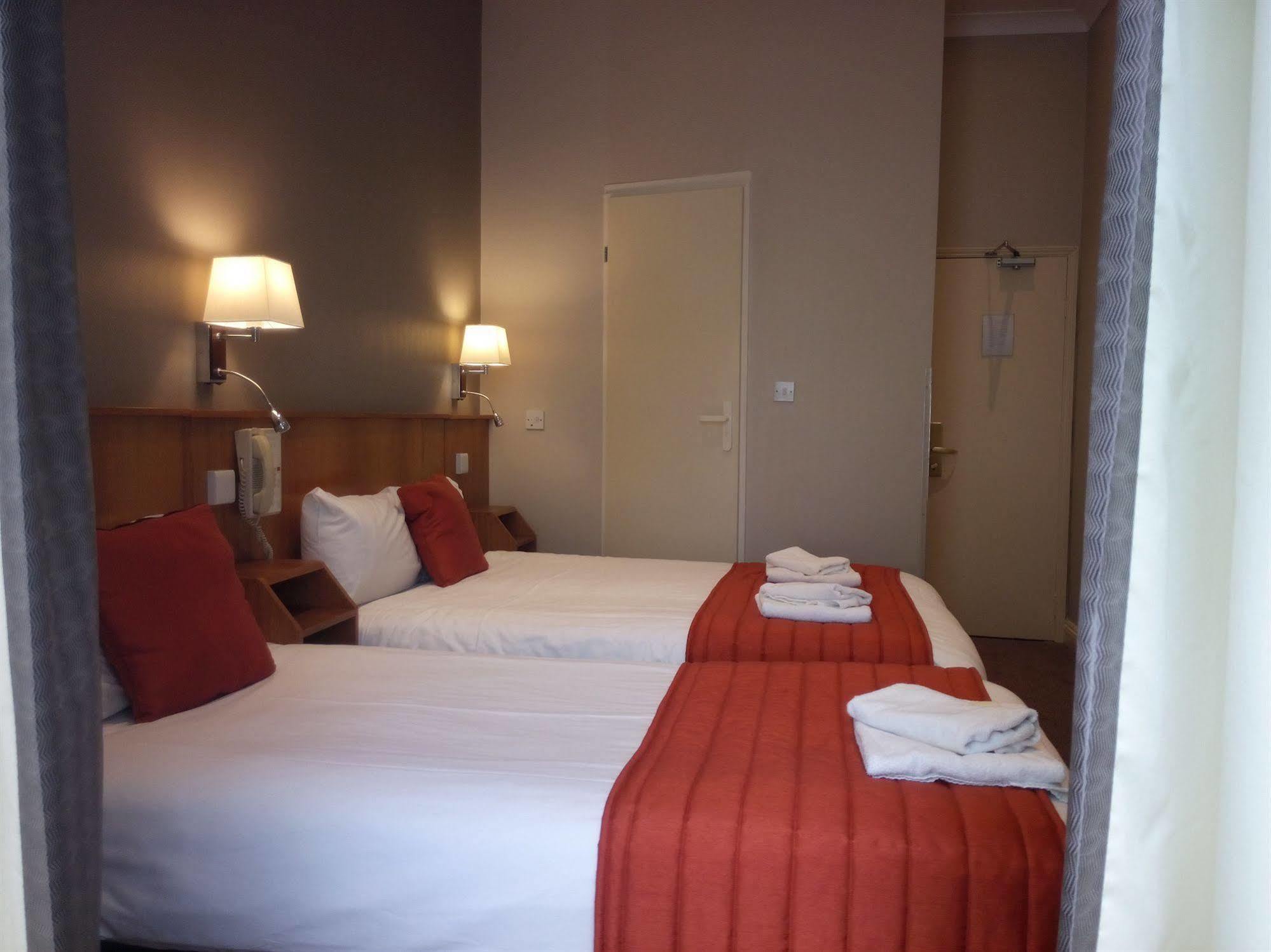 Columbus Hotel Лондон Екстер'єр фото